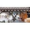 Lanterne carrée en fer forgé et vitraux