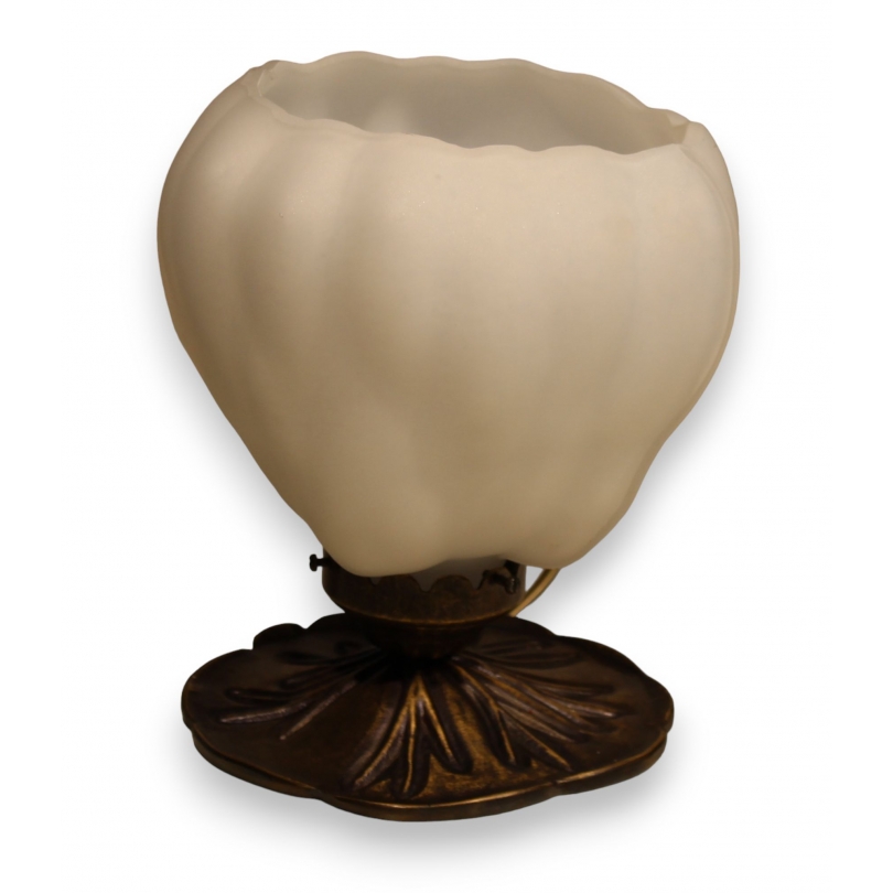 Lotus lamp in frosted glass and brass