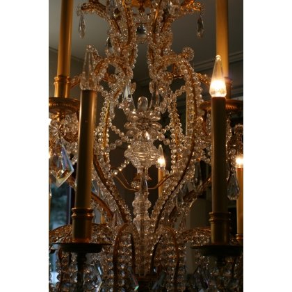 Lustre style Louis XVI à 18 lumières de DELISLE