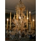 Lustre style Louis XVI à 18 lumières de DELISLE