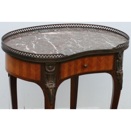  Table d'appoint rognon. sur  Moinat SA  - Antiquités décoration
