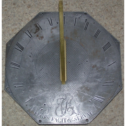 Horizontal sundial. at  Moinat SA  - Antiques and home décor