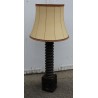 Vis de pressoir montée en lampe