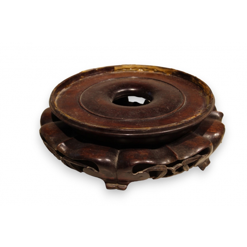 Grand socle chinois en bois sculpté