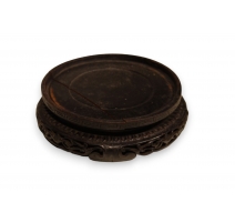 Socle chinois en bois sculpté