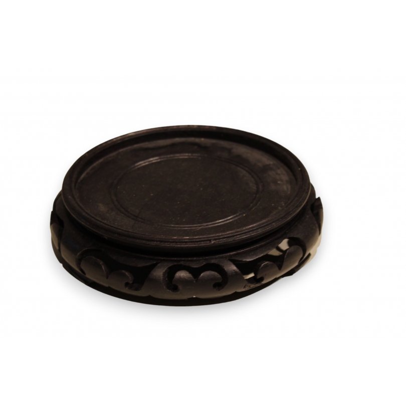 Socle chinois en bois sculpté