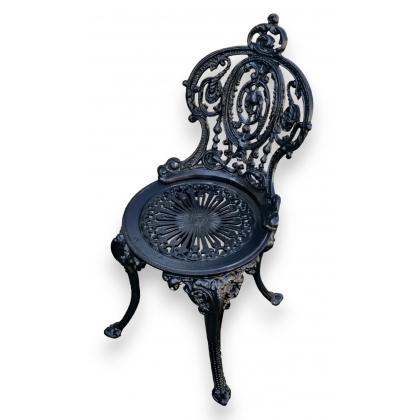 Chaise anglaise en fonte noire