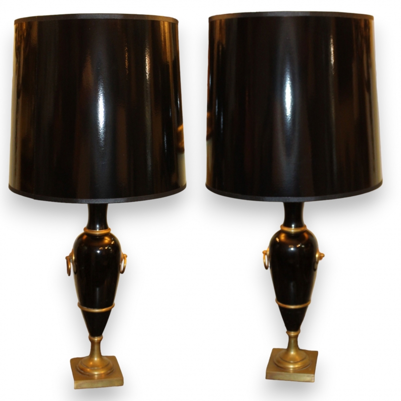 Paire de lampes de table en bois laqué noir