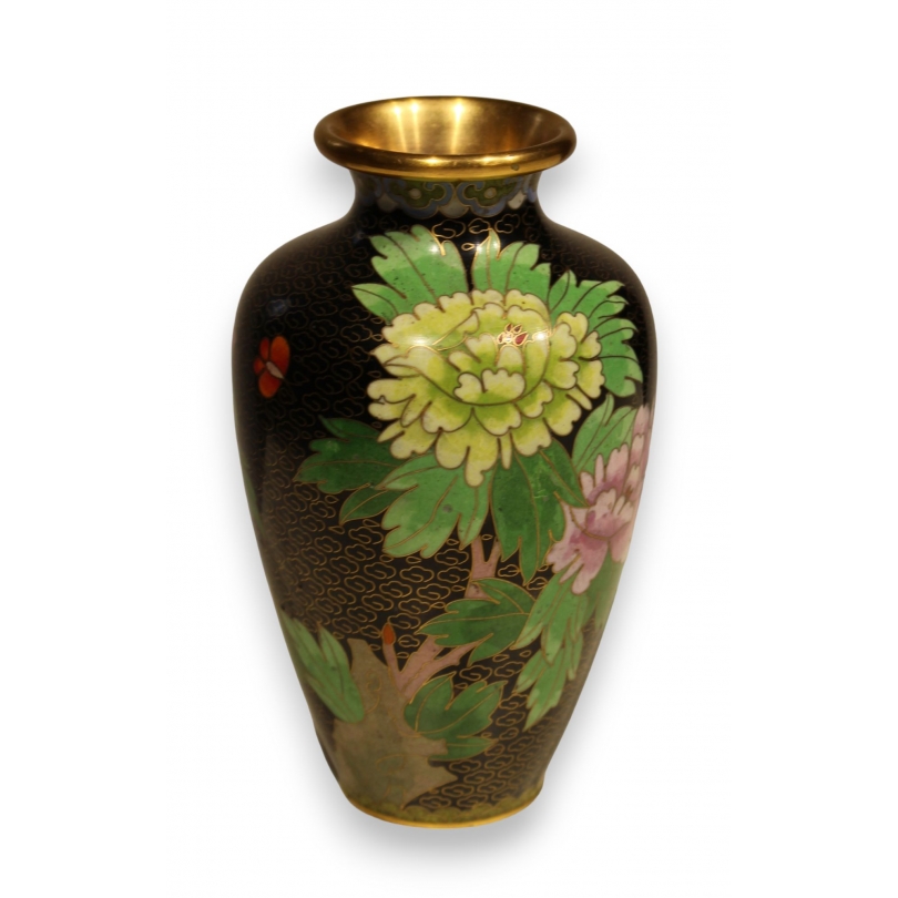 Vase cloisonné décor de fleur sur fond noir