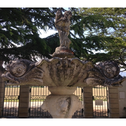 Lions centrepiece fountain in Vicenza stone