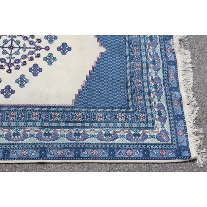 Tapis marocain en laine bleu