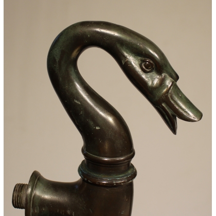 Antique-finish brass swan-neck tap