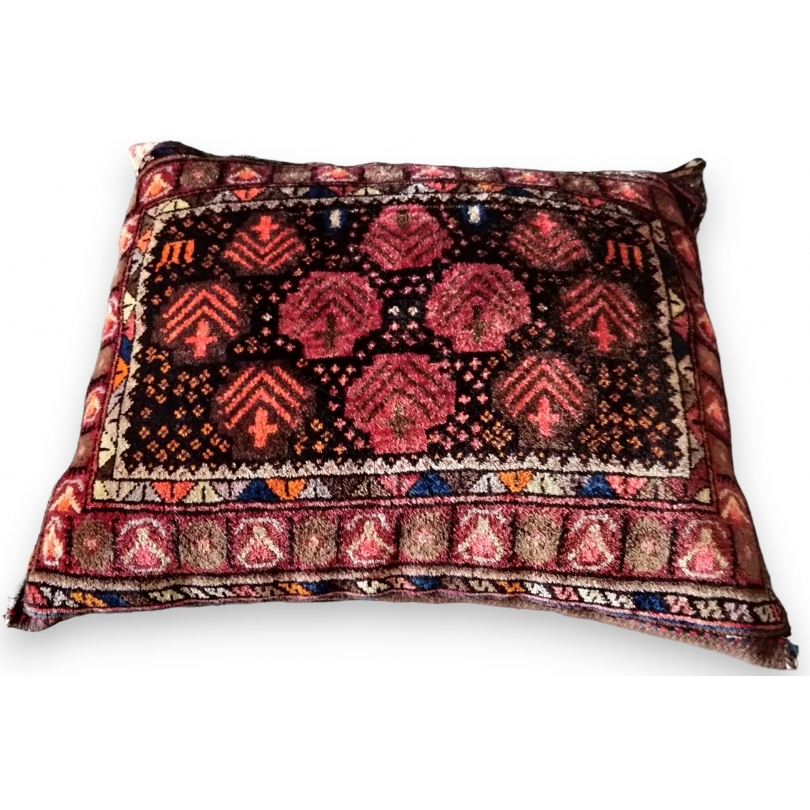 Coussin en tapisserie