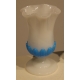 Paire de vases tulipes en opaline blanche et bleue