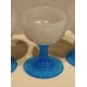 Suite de 4 verres en opaline blanche et bleue