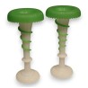 Paire de vases cornets en opaline blanche et verte