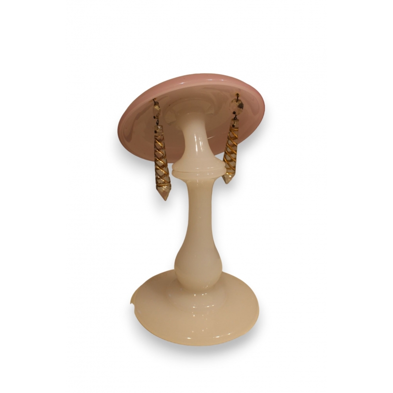 Porte-chapeaux en opaline blanche et rose