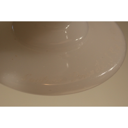 Porte-chapeaux en opaline blanche et rose