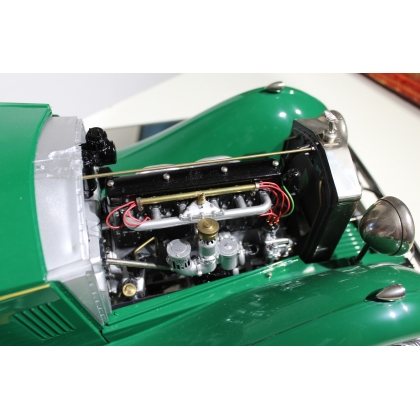 Scale model of a 1933 Rolls-Royce Ambassador