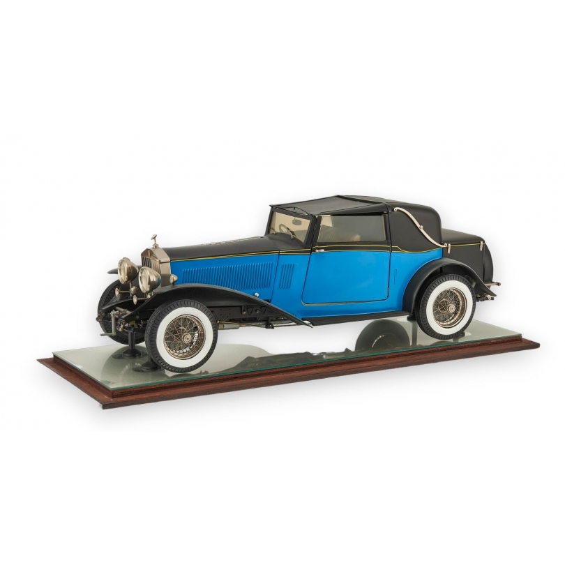 Scale model of the Rolls-Royce Phantom II saloon