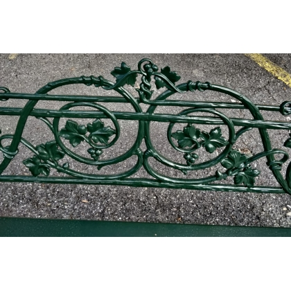 Banc \"Lierre\" en fonte d\'aluminium verte