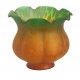 Tulipe en verre brun bord vert