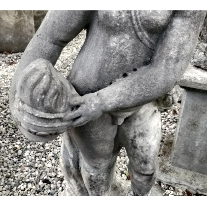Cherub-Skulptur aus weißem Carrara-Marmor bei  Moinat SA  – Antiquitäten und Dekoration