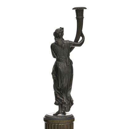 Paire de candélabres femmes drapées
