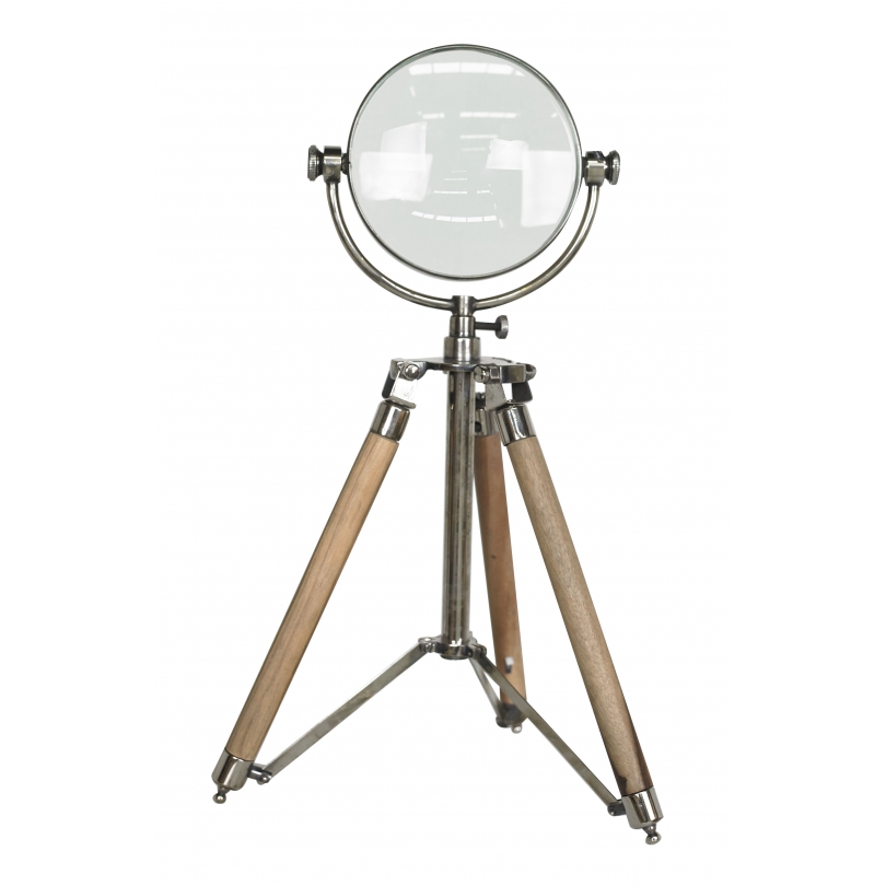 Magnifying glass on a tripod