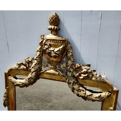 Miroir Louis XVI fronton urne, modèle de Funk