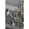 Lustre en fer peint blanc et cristaux, à 5 bras