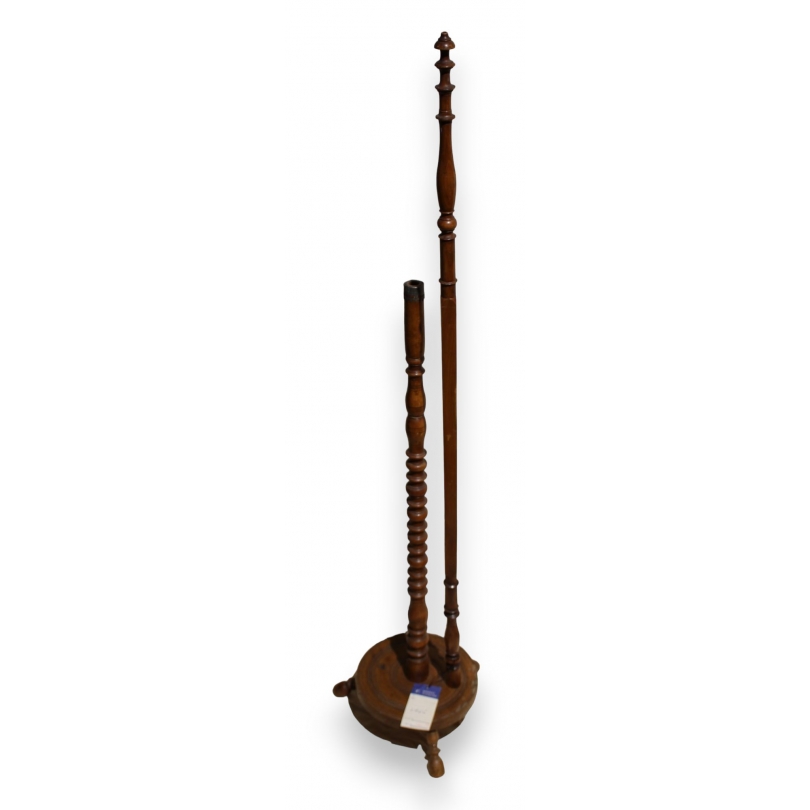 Spinning wheel spindle