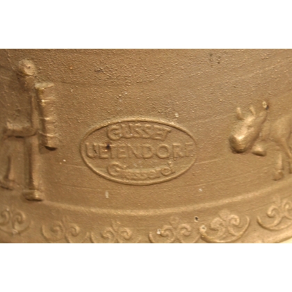 Cloche signée GUSSET Uetendorf 1988