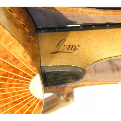 Banjo signé LAM