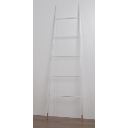 Echelle décorative en fer blanc