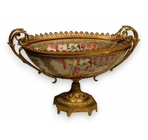 Coupe en porcelaine de Canton ovale