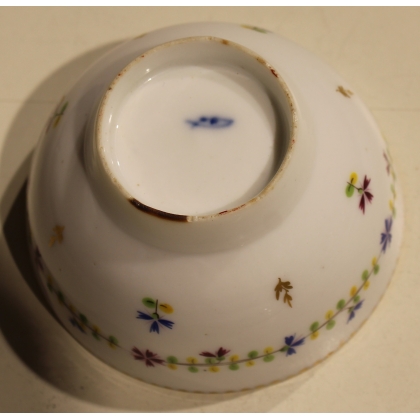 Bol et sous-tasse en porcelaine de Nyon