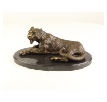 Bronze Léopard couché, socle en marbre ovale