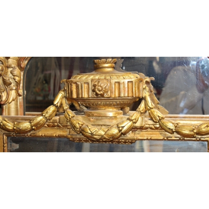  Miroir Louis XVI, fronton cassolette. sur  Moinat SA  - Antiquités décoration