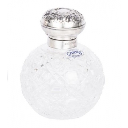 Flacon en cristal taillé en diamants par CARRS