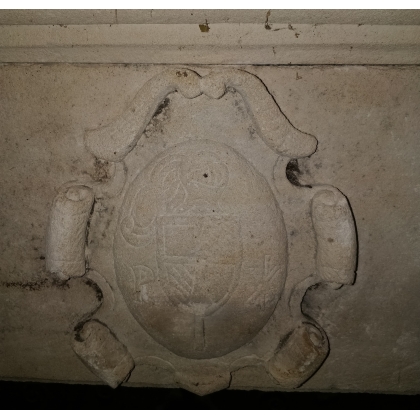  Cheminée Haute époque. sur  Moinat SA  - Antiquités décoration