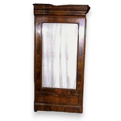 Vitrine Louis-Philippe à doucine.