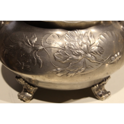 KAISERZINN Art Nouveau pewter soup tureen