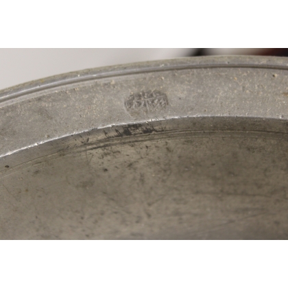 Pewter bowl with handles