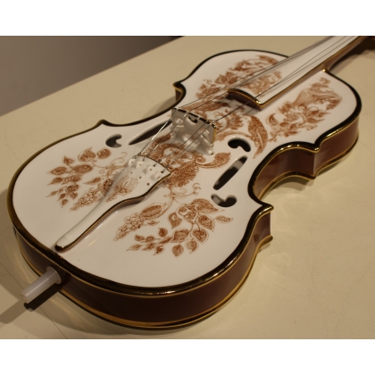 Violon en porcelaine signé Endre SZASZ 83
