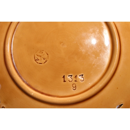 Plat de service et 6 assiette en faïence V B S