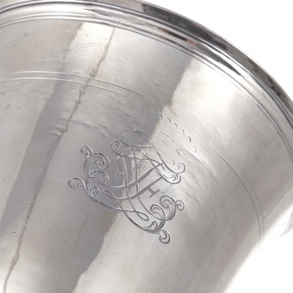 Timbale tulipe en argent