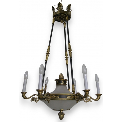 Lustre de style Empire.