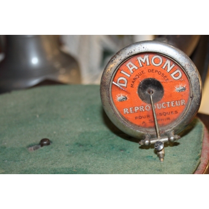Pathé Diamond Gramophone