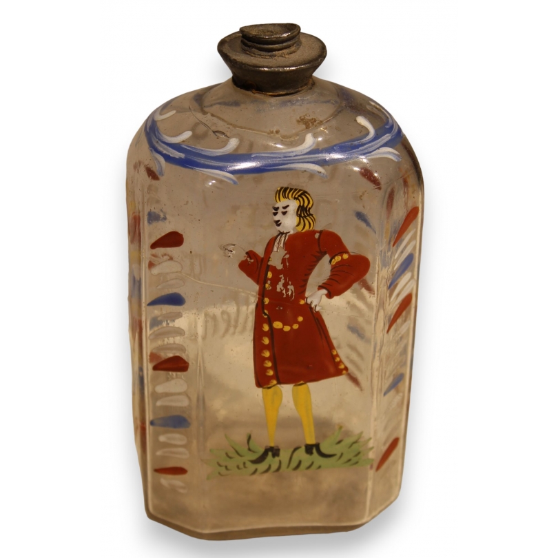 "Flüeli" glass bottle with the 'Gentilhomme' design
